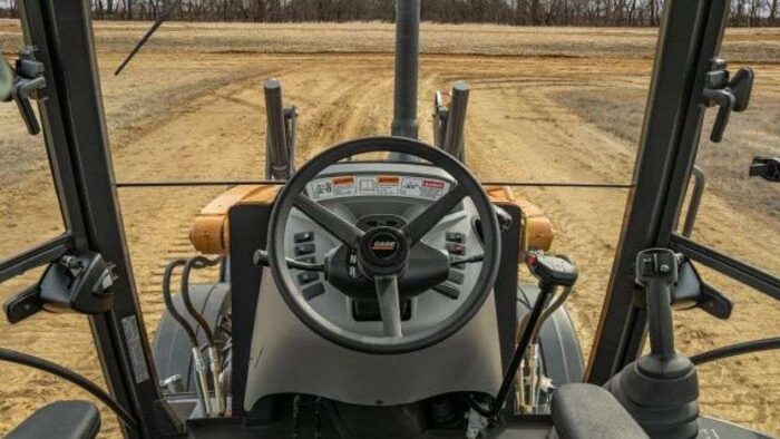 CASE 570N EP Tractor Loader - Image 13