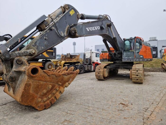 Volvo EC750E Crawler Excavator - Image 6