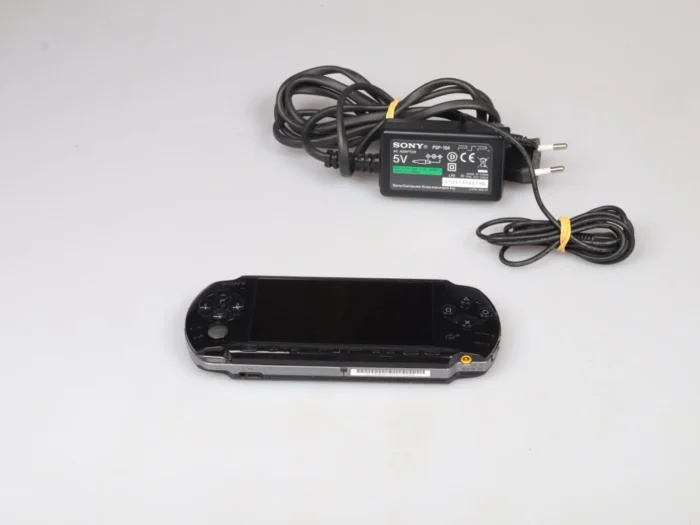 PlayStation Portable (Premium Editions) - Image 2