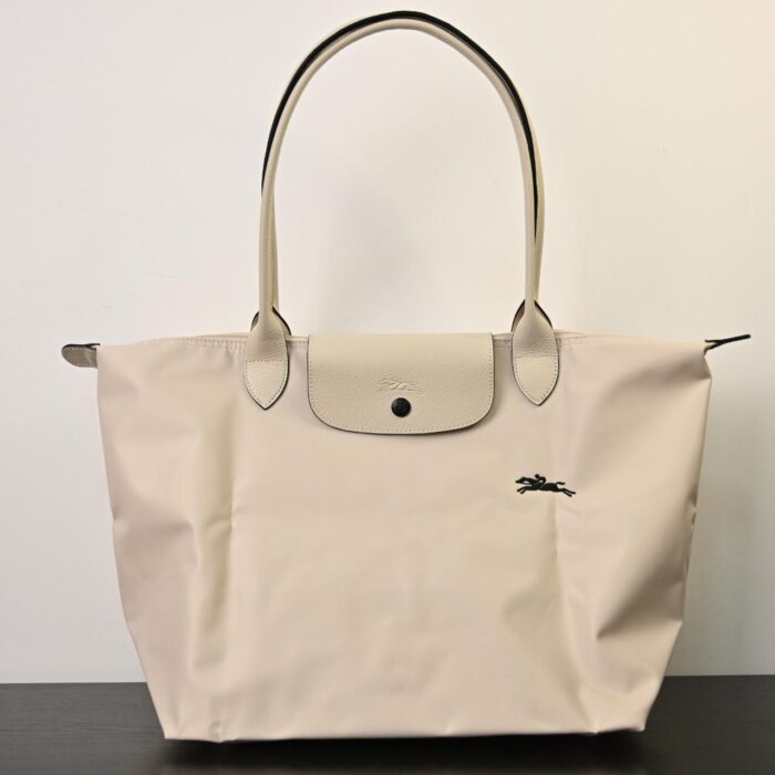 Longchamp Le Pliage Bag - Image 9