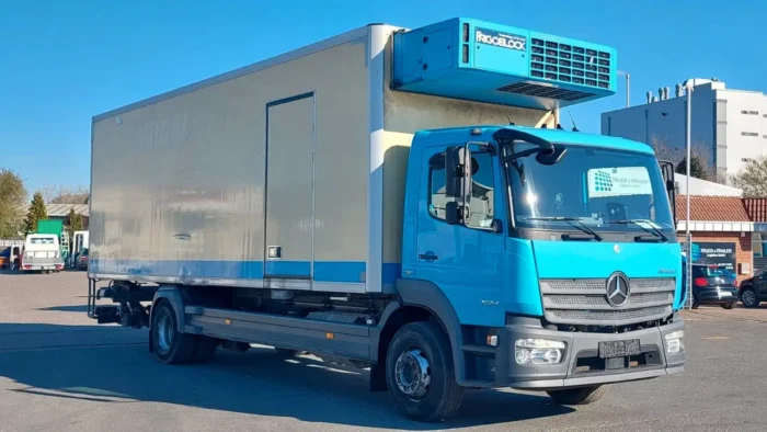 Mercedes-Benz Atego 1524 Fridge Truck - Image 2