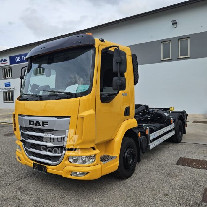 DAF XB260 4×2 Refrigerated Truck - Image 2