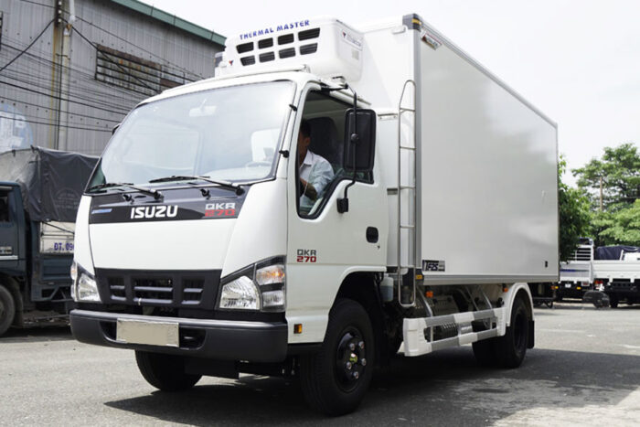 Isuzu NQR75LE4 5-ton Refrigerated Truck - Image 2