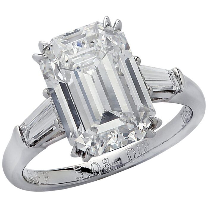 Graff Emerald-Cut Diamond Ring - Image 2