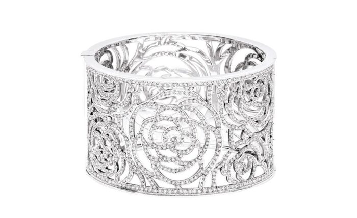 Chanel Camélia Diamond Bangle - Image 5