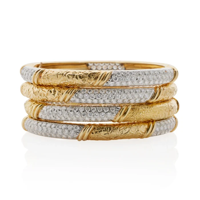 Van Cleef & Arpels Frivole Diamond Bangle - Image 3