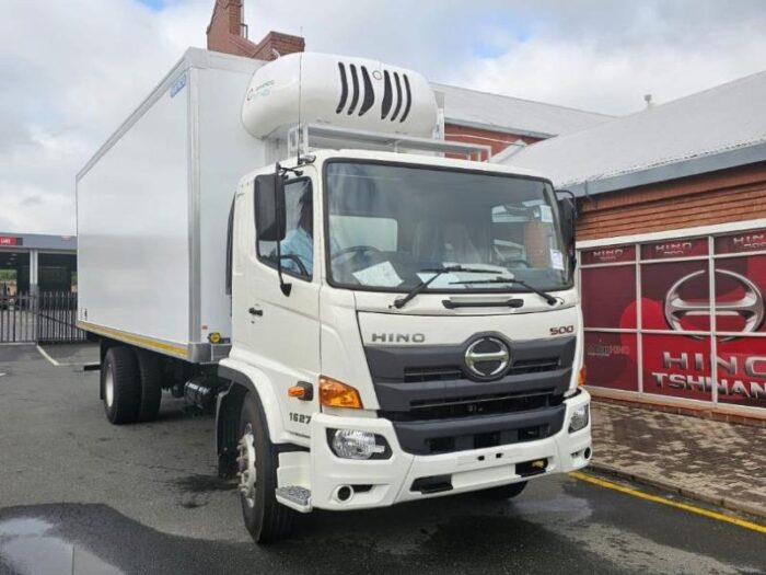 Hino 500 Series Refrigerated Truck - Image 4