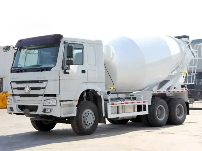 HOWO Sinotruk 12CBM Mixer Truck - Image 3