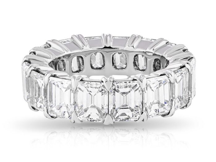 Graff Emerald-Cut Diamond Ring - Image 4