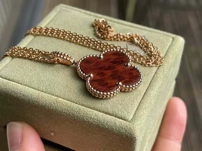 Van Cleef & Arpels Magic Alhambra Chain - Image 5