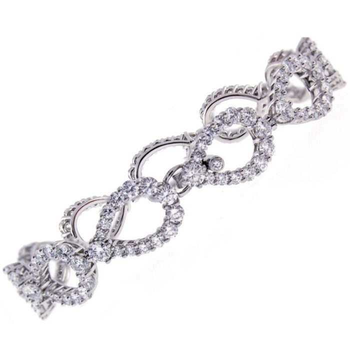 Harry Winston Belle Diamond Bangle - Image 5