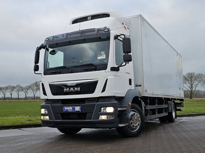 MAN TGM 18.290 Refrigerated Truck - Image 3