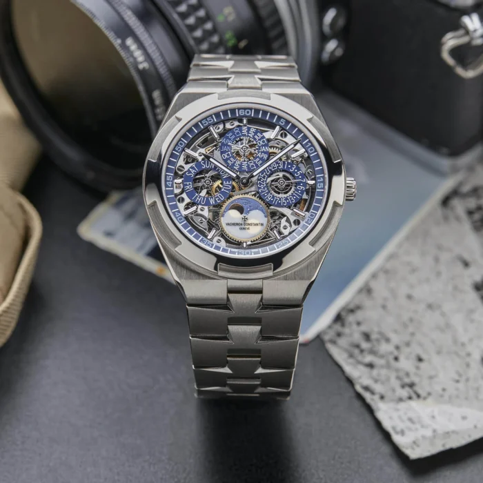 Vacheron Constantin Overseas Ultra-Thin Perpetual Calendar - Image 6