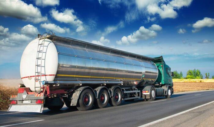 Road Tanker (Articulated Tank Truck) - Image 3