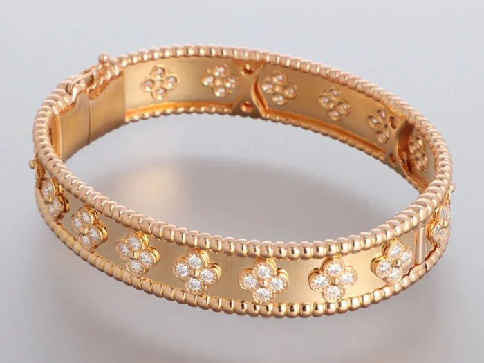 Van Cleef & Arpels Perlée Diamond Bangle - Image 7