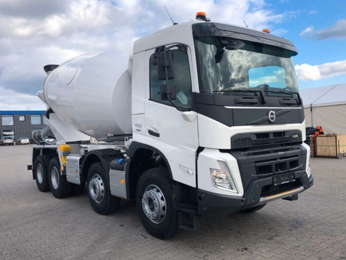 Volvo FMX 460 8x4 Concrete Mixer - Image 5