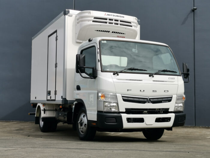 Mitsubishi Fuso Canter Refrigerated Van - Image 3
