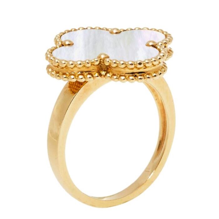 Van Cleef & Arpels Magic Alhambra Ring - Image 4