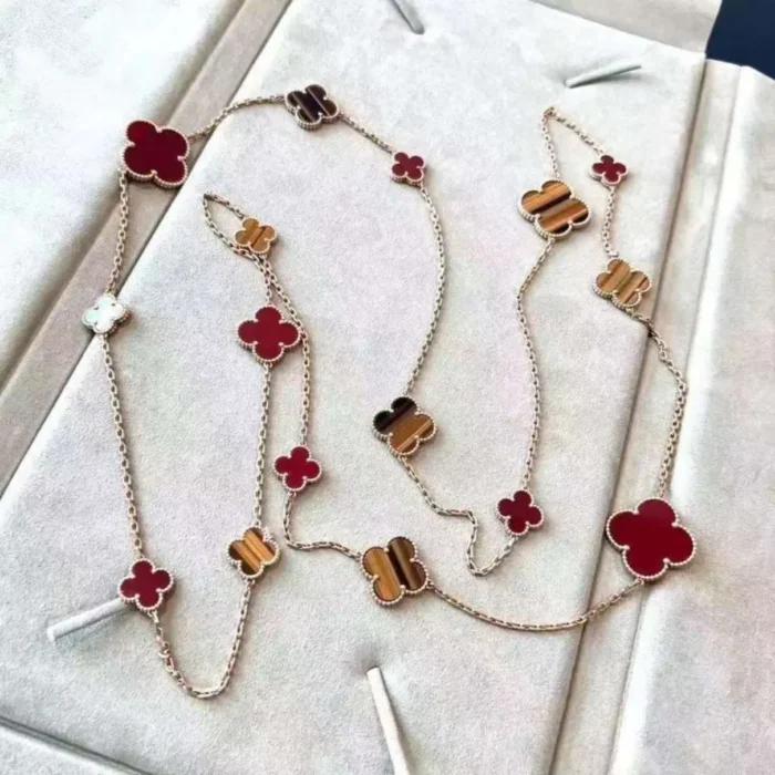 Van Cleef & Arpels Magic Alhambra Chain